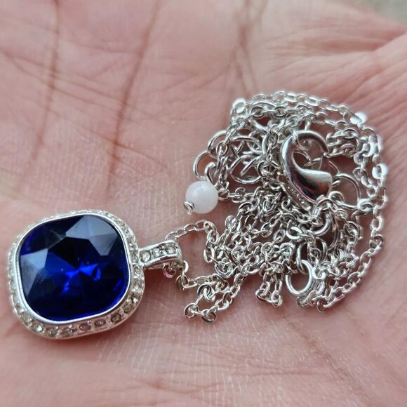 Women Necklace Blue Faux Stone Pendant Silver Tone Chain Fashion Jewelry - Picture 3 of 11